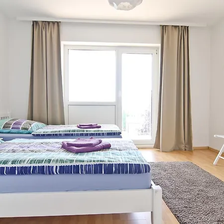 Lägenhet Apartmentwohnungen *